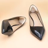 Soft Gel Silicone Heel Protector Self-Sticking Heel Grips Leather Liners Foot Care Accessory for Shoe Heels Made of PU Material